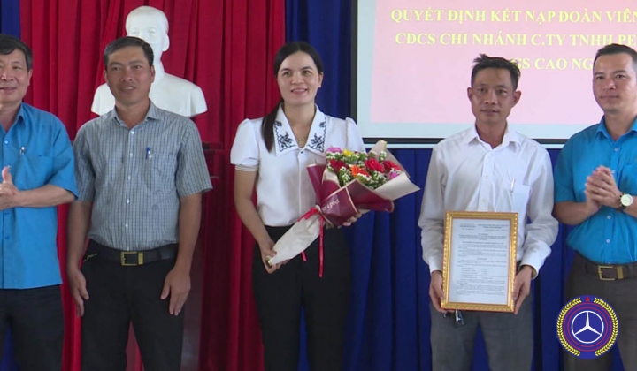 Lễ công bố thành lập Công đoàn cơ sở doanh nghiệp.